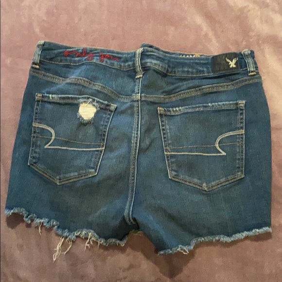 American eagle distressed shorts. - Picture 2 of 2